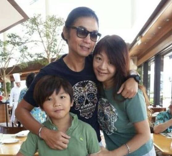 香港著名主持人罕见现身，患肾病每月花20万，换肾手术后病情好转