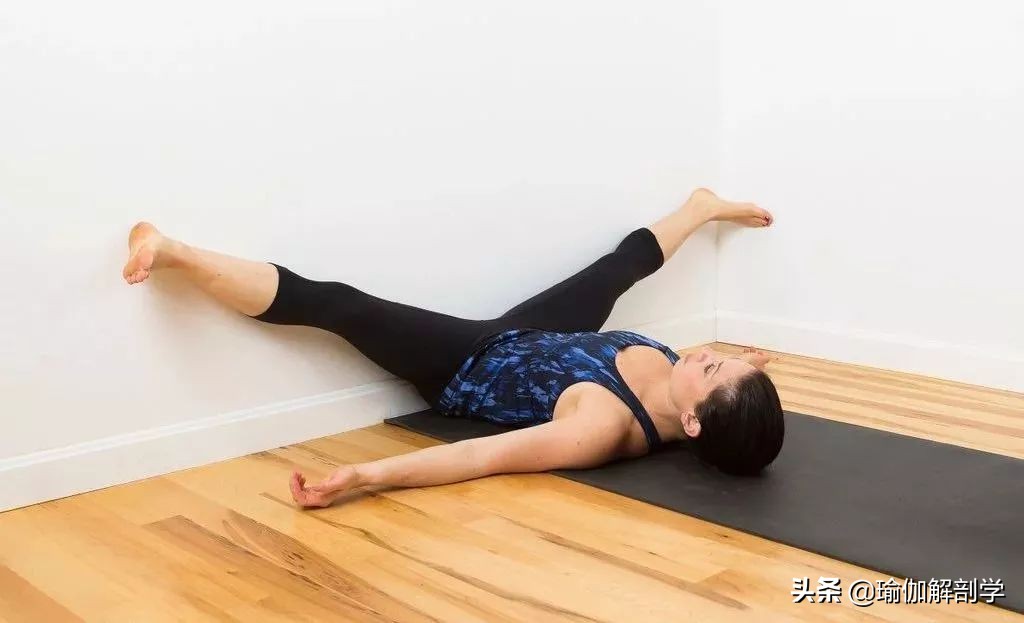 练瑜伽怎么练腿才能伸直,怎样练瑜伽可以劈叉