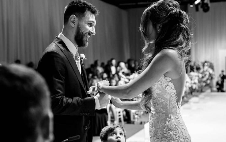 梅西娇妻壕过C罗女友？仅凭一双鞋就追上她，造型总价30万太奢侈