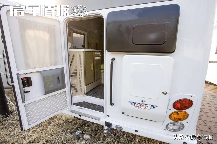 单排四驱自动挡皮卡c型房车测评,d-max单排升顶皮卡房车