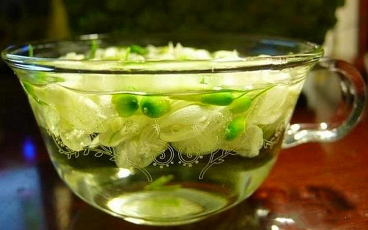 五月槐花香有什么吃法,冷冻洋槐花怎么吃最好吃呢