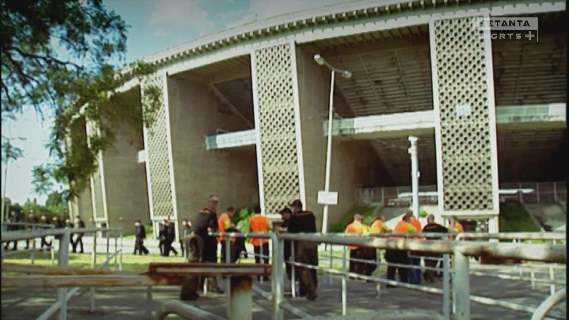 欧洲杯预选赛葡萄牙c罗4球,c罗获普斯卡什奖颁奖典礼照片