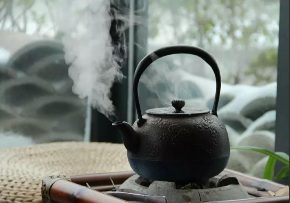 白居易晚来天欲雪的上句,晚来天欲雪诗句配图