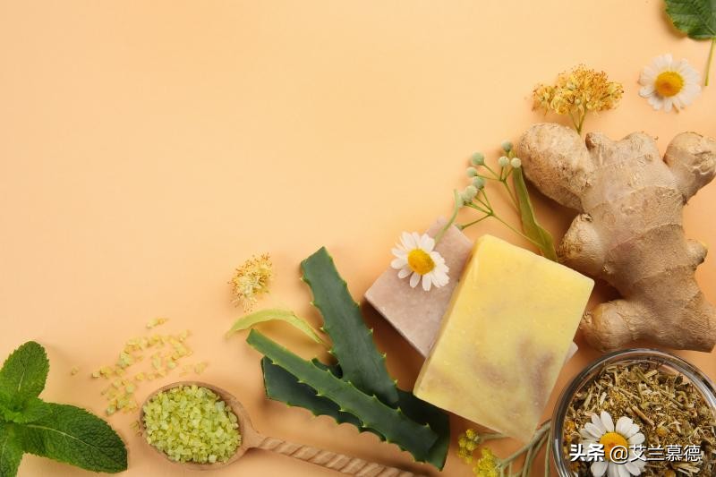 蔡少芬三胎后首晒照,蔡少芬高龄产后照