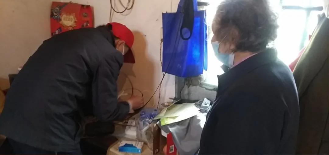 理发，我是专业的！下沉*党**员“兼职”Tony老师