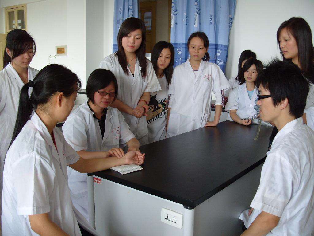 为什么有人学医学,为什么医学专业比较好考