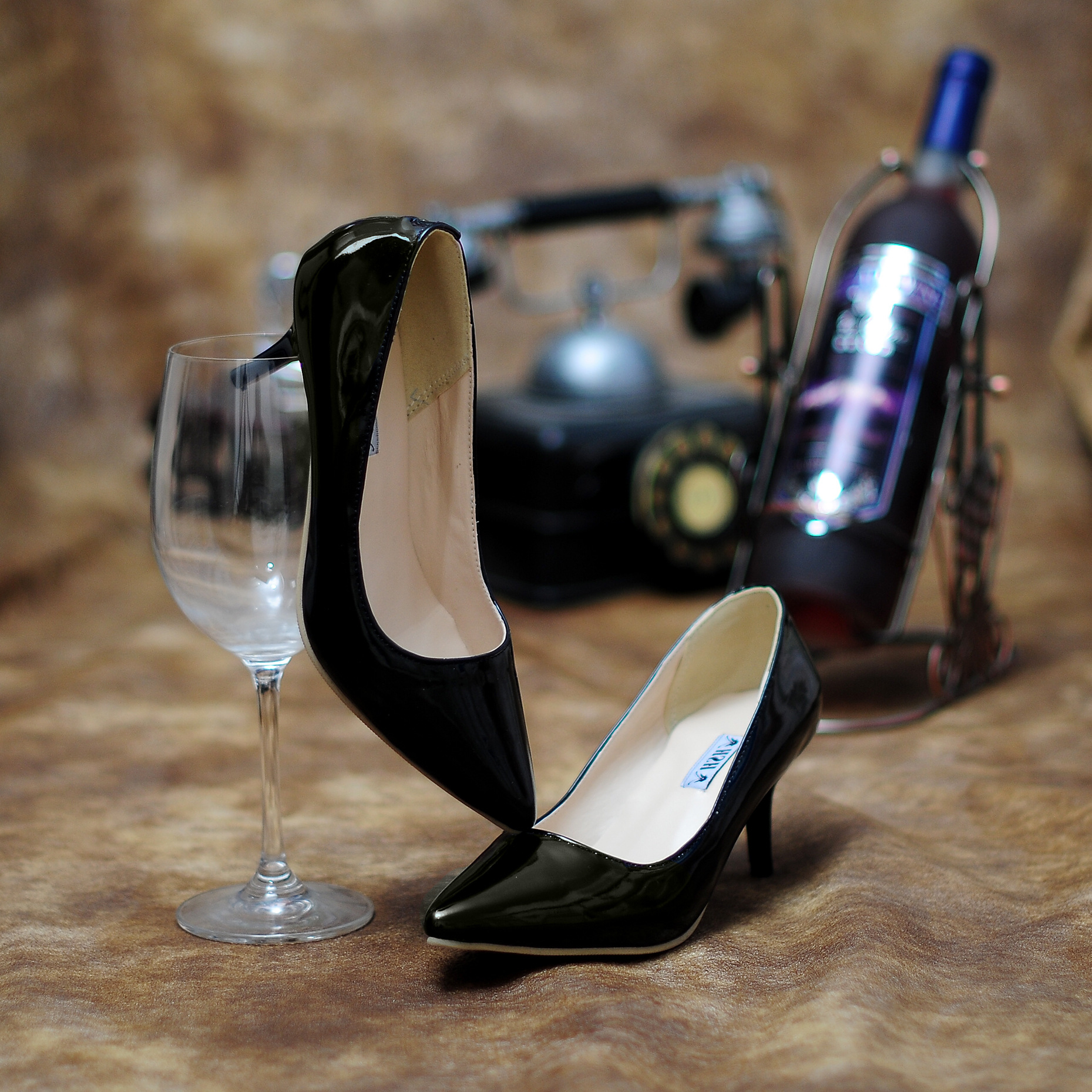 世界上最奇葩的高跟鞋设计,高跟鞋奇葩设计