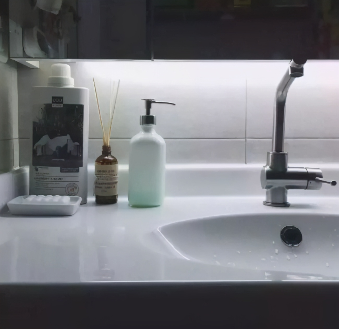 改造上海一家三口27平老房,小夫妻改造上海老房子装修40多万