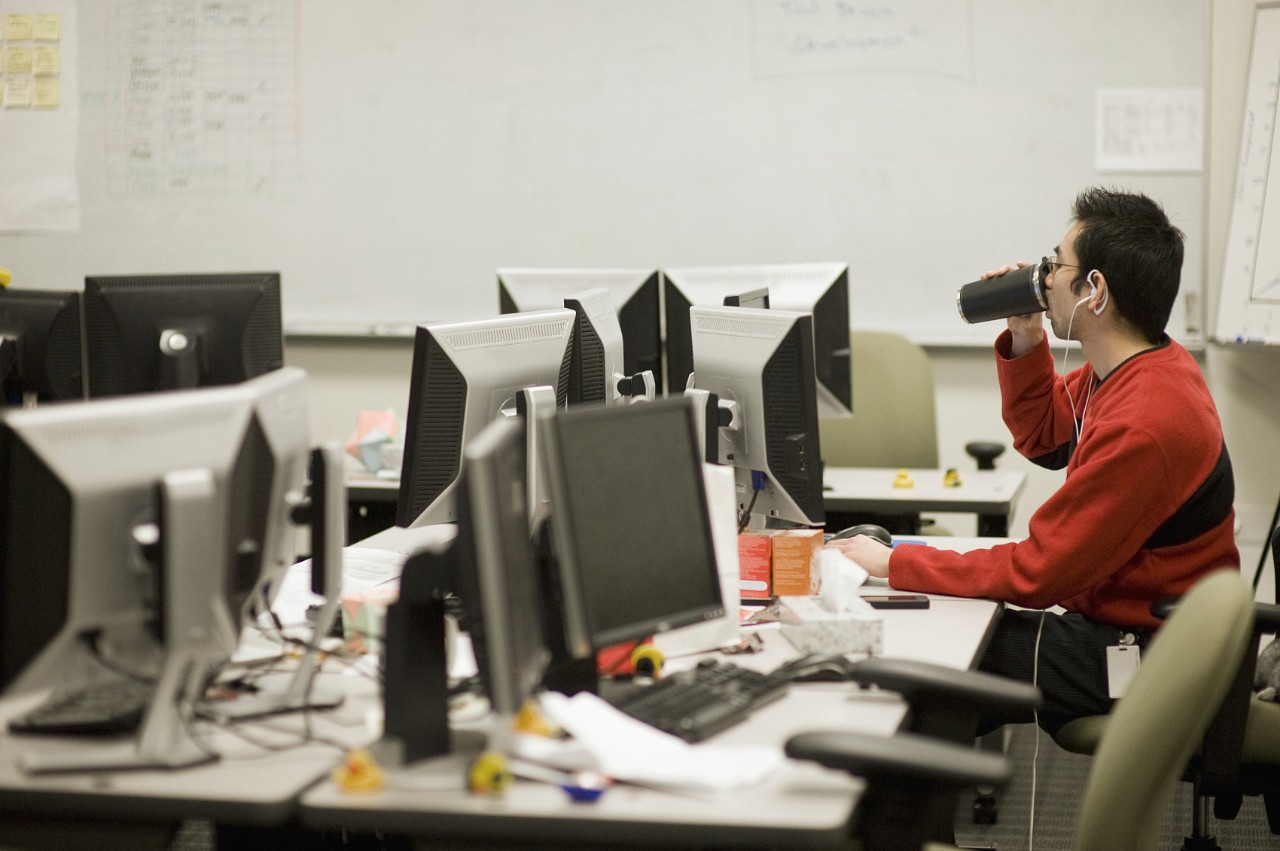 程序员敲代码真实描述走捷径,程序员10万行代码