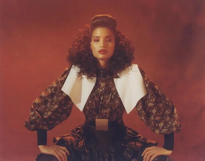 INS上爆裂，涅槃重生的跨性别者，凭借一部美剧火成2020最美面孔