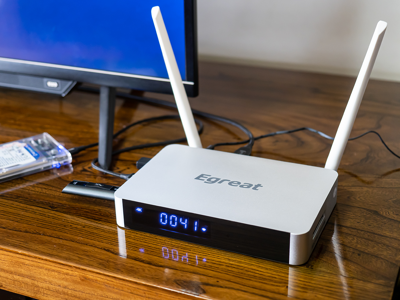 现在一千块钱左右的电视机,现在一千块手机