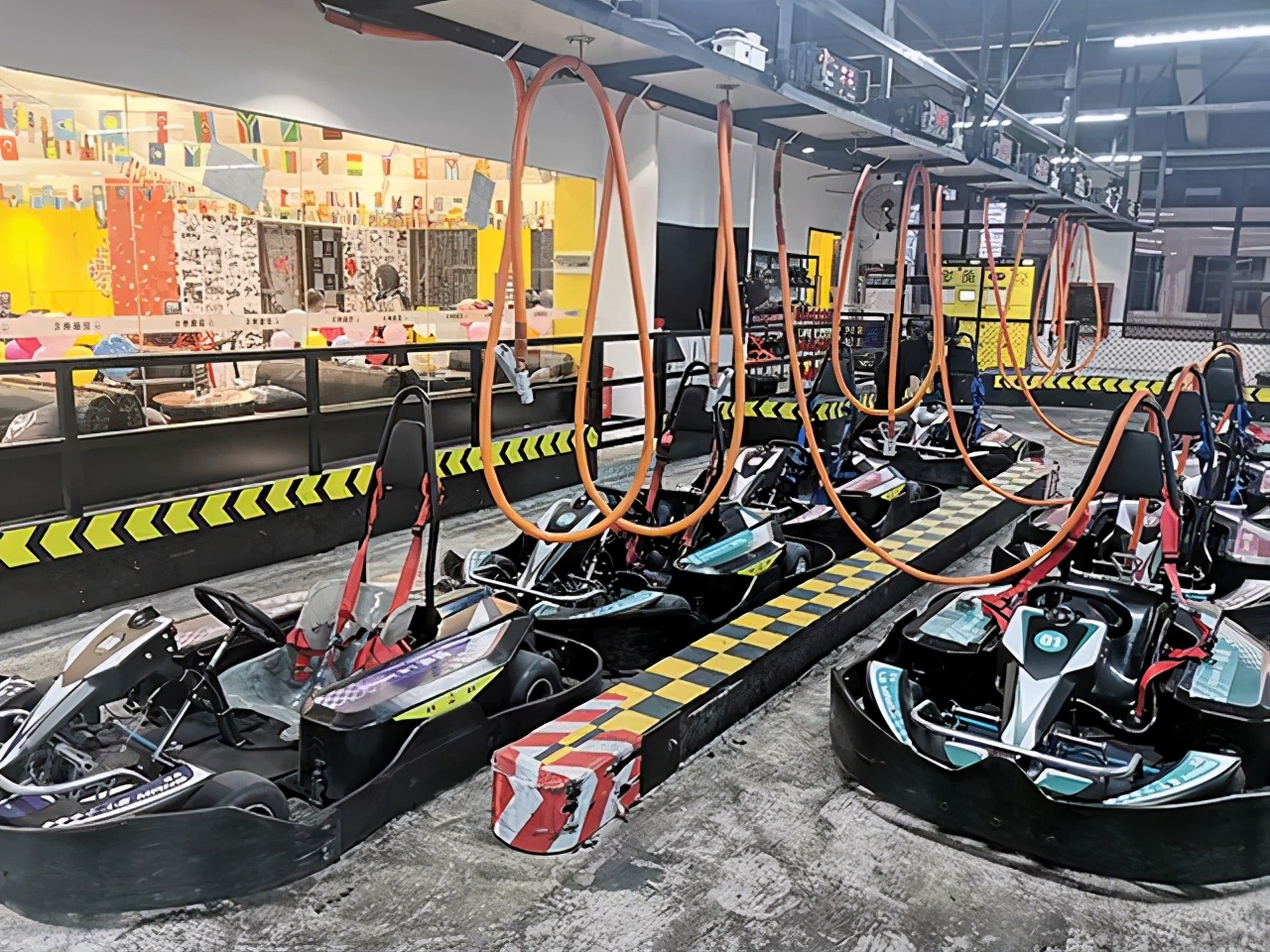 小孩电动汽车卡丁车,儿童小车手