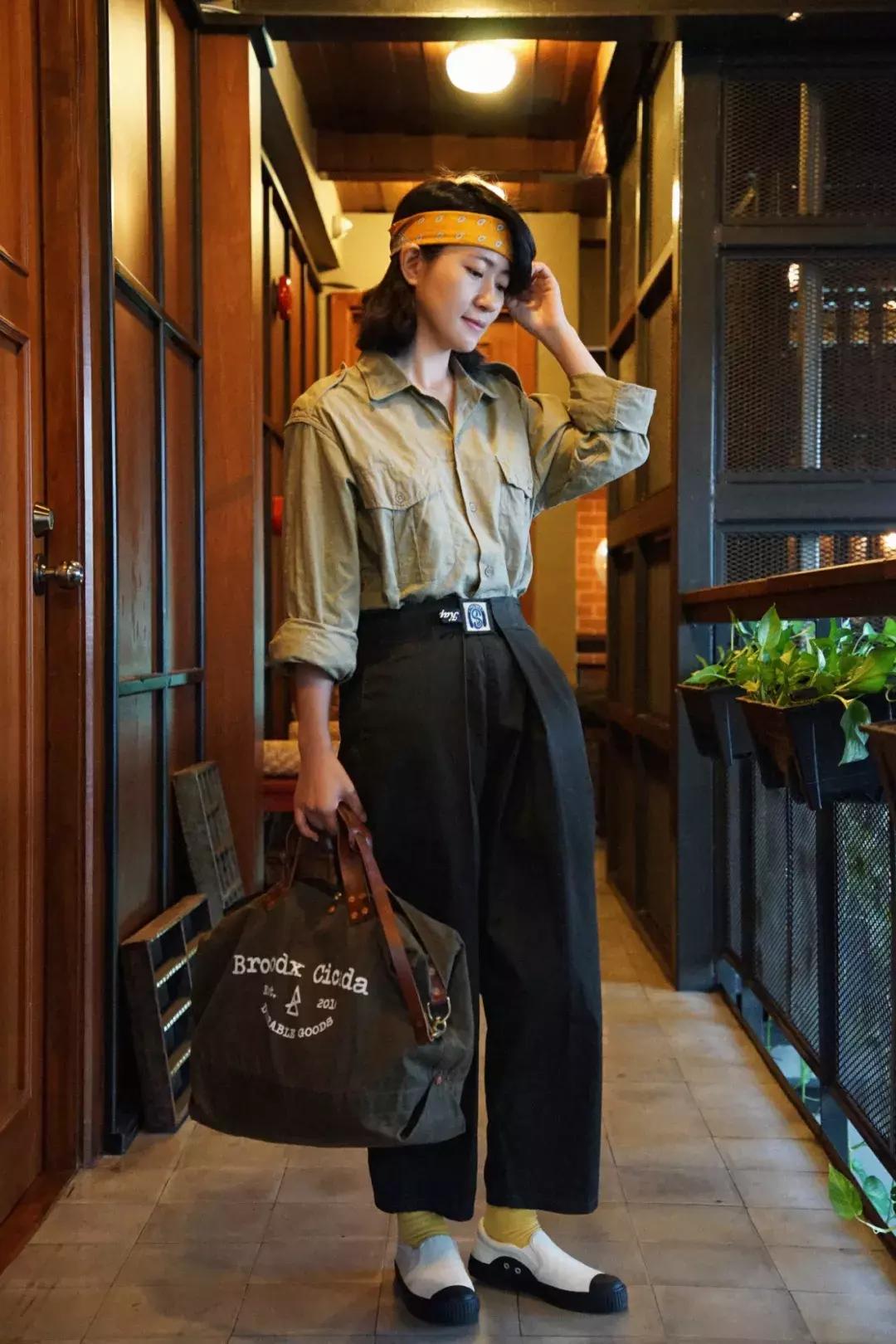 旅行中总会遇到形形色色的人,旅行中总是有两种人