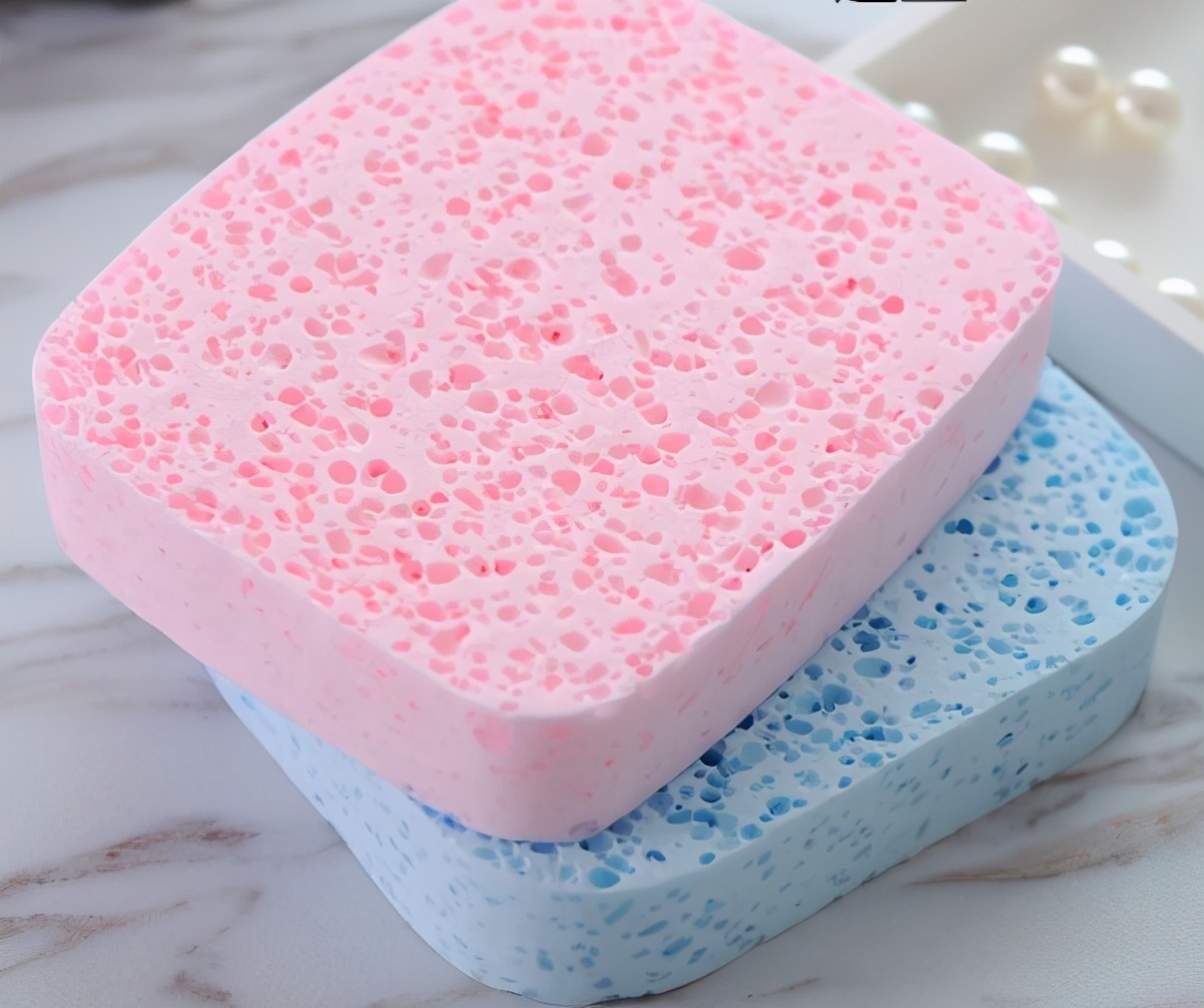 哪些方法可以深层清洁面部肌肤,用什么清洗脸部抗衰老最好