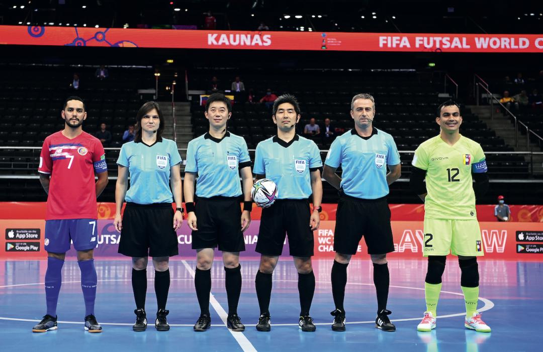 一个人的足球赛视频,一个人的世界杯纪录片