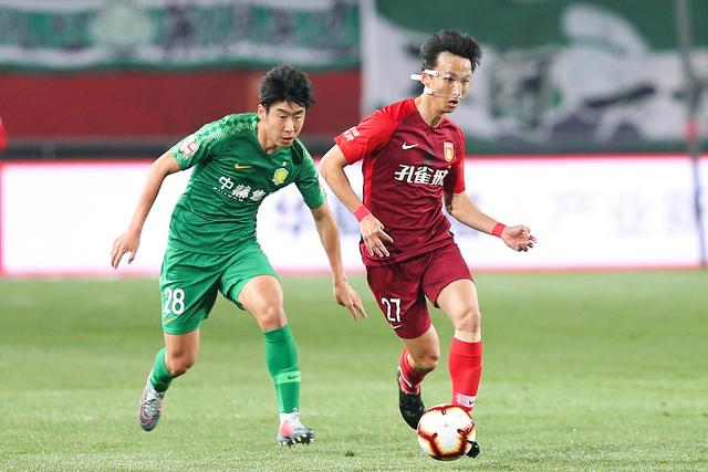 为什么说中国足球是贵族运动,足球到底是富人运动还是穷人运动