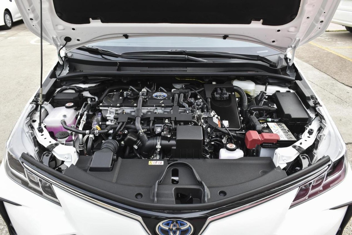 油耗4.1L/100km，车身结实还难开坏，遮风挡雨又实用，解读卡罗拉