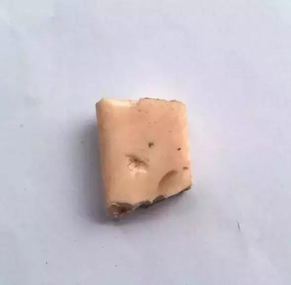 孩子上课不认真看哪个科,孩子上课不认真听玩橡皮