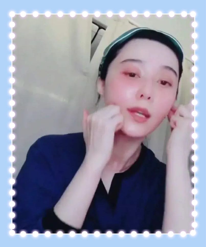 还不到30岁的郑爽，法令纹就这么明显了？*力暴**按摩，她的脸没事吧