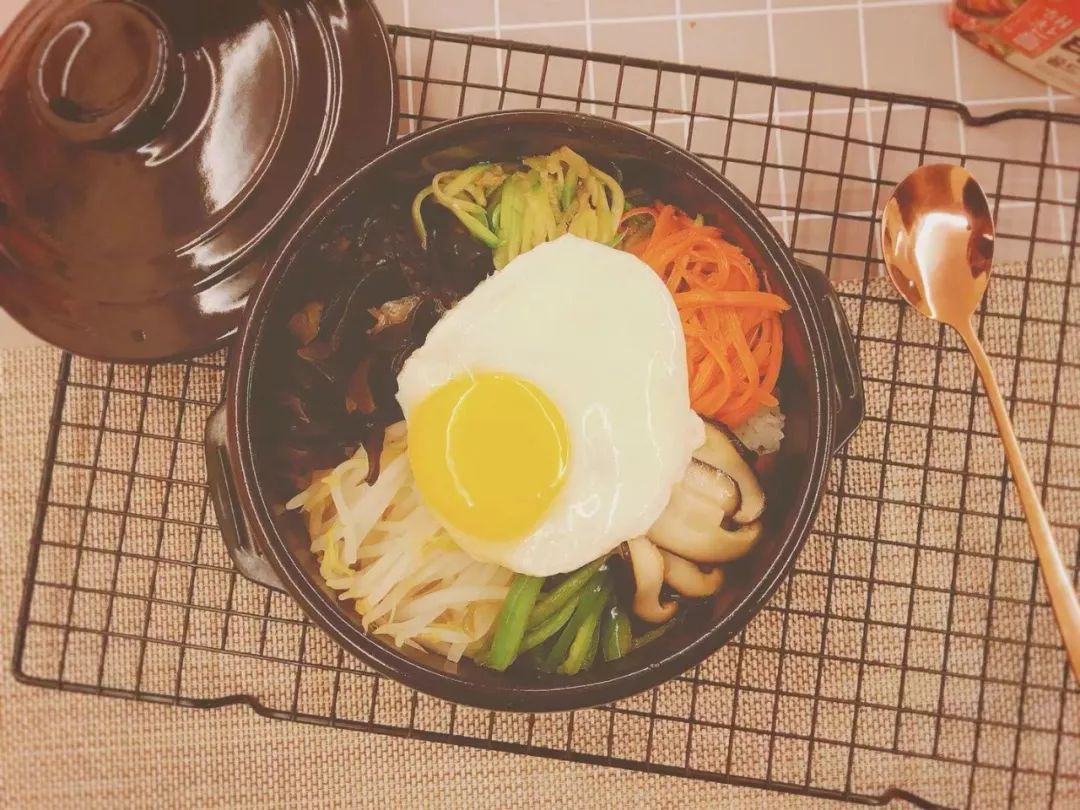 韩国石锅拌饭详细介绍,石锅拌饭4人餐