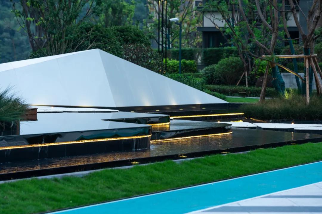 万科金开悦府,万科金开悦府高压线