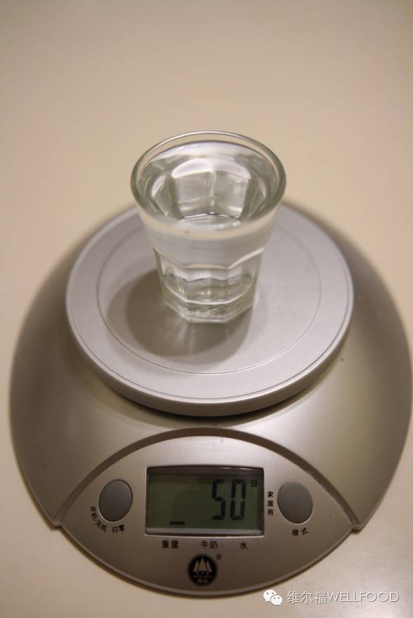 宠物狗粮该吃多少量合适,宠物营养狗粮怎么喂比较好