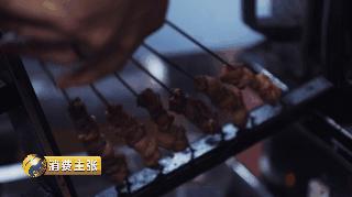 卖烤爆了的烤肠,正宗青岛电烤串视频