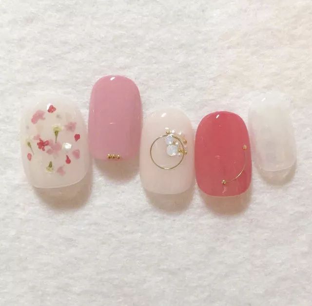 粉嫩渐变果冻唇,无美颜无滤镜的果冻甲