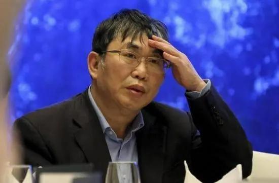 不服中法二审判决怎么办,不服中院二审刑事判决怎么处理