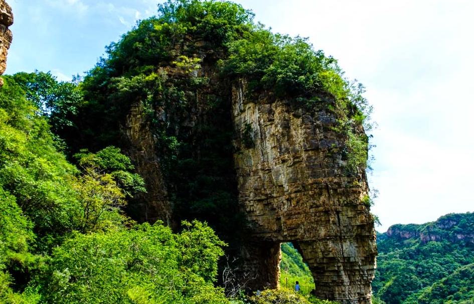 老象峰为什么是爬山踏青好去处？形似“大象”的山峰