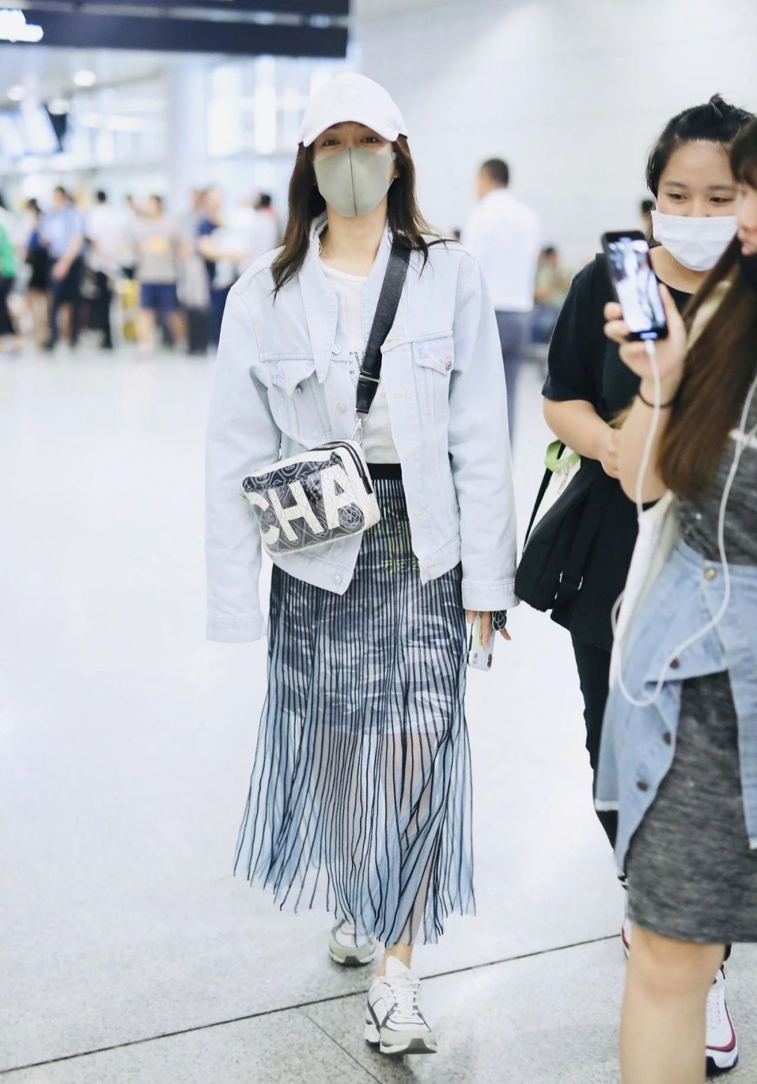 机场女王杨幂,机场女王戚薇杨幂