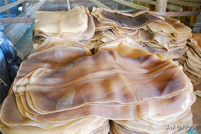 橡胶鞋底透不透气,橡胶鞋底耐不耐穿