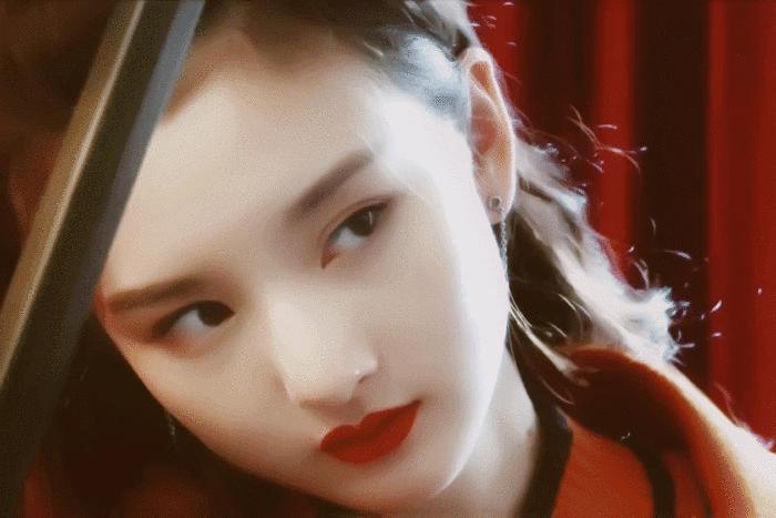 鞠婧祎4000年一遇美少女秒变,鞠婧祎和杨超越照片