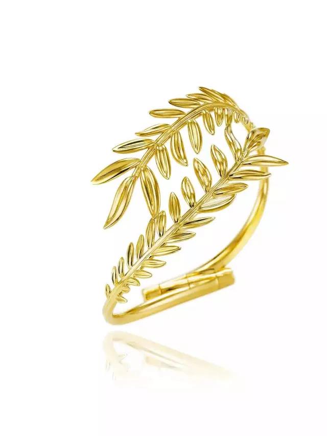 对付女人,没有一件珠宝解决不了的!