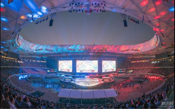 《电子竞技世界》停播后的十四年，他依然在为游戏正名