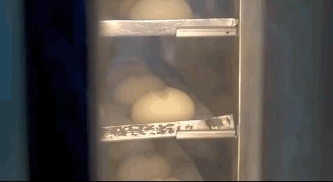 凭这一点,优秀工厂的面包就赢在了起跑线上