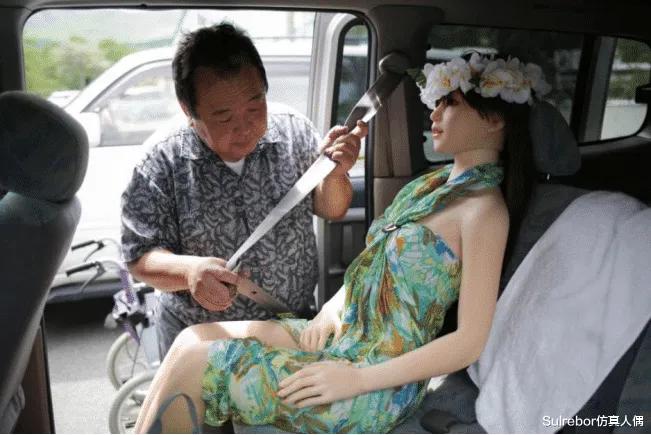 娃圈隐秘：*体娃实**娃背后的情感羁绊，成年人世界的孤独