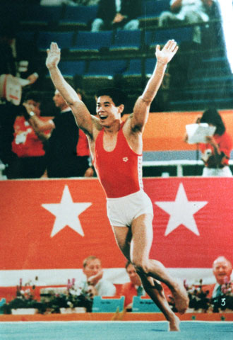 可悲！体操奥运冠军眼红挖苦国足胜泰国旧思维依然管制中国足球