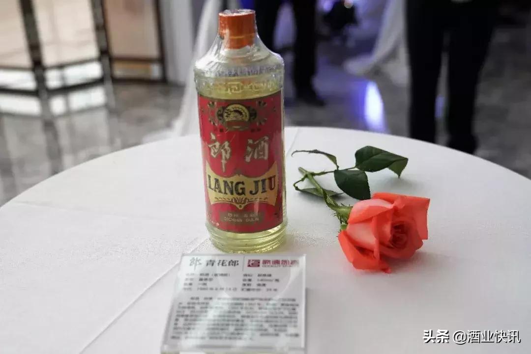 82年的铁盖郎酒值多少钱一瓶,80年代1瓶郎酒卖多少钱