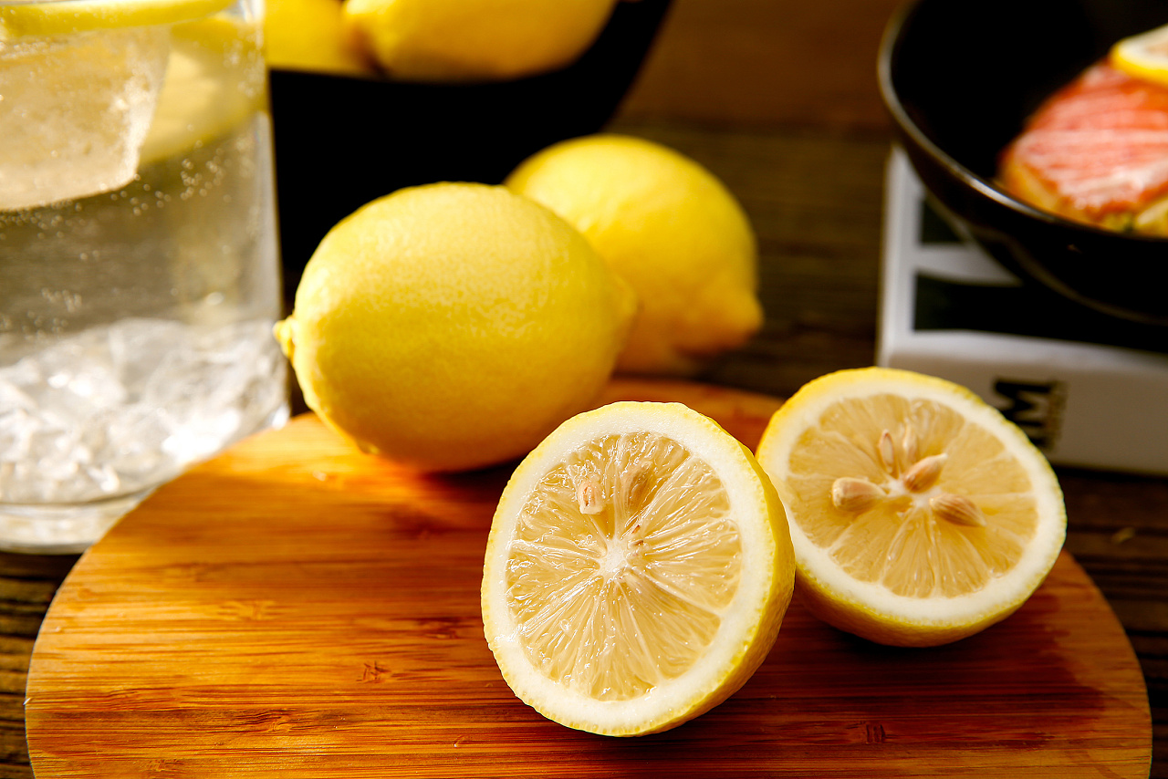 四个不用花钱就能美白牙齿的方法,不伤牙的美白牙齿方法图片大全