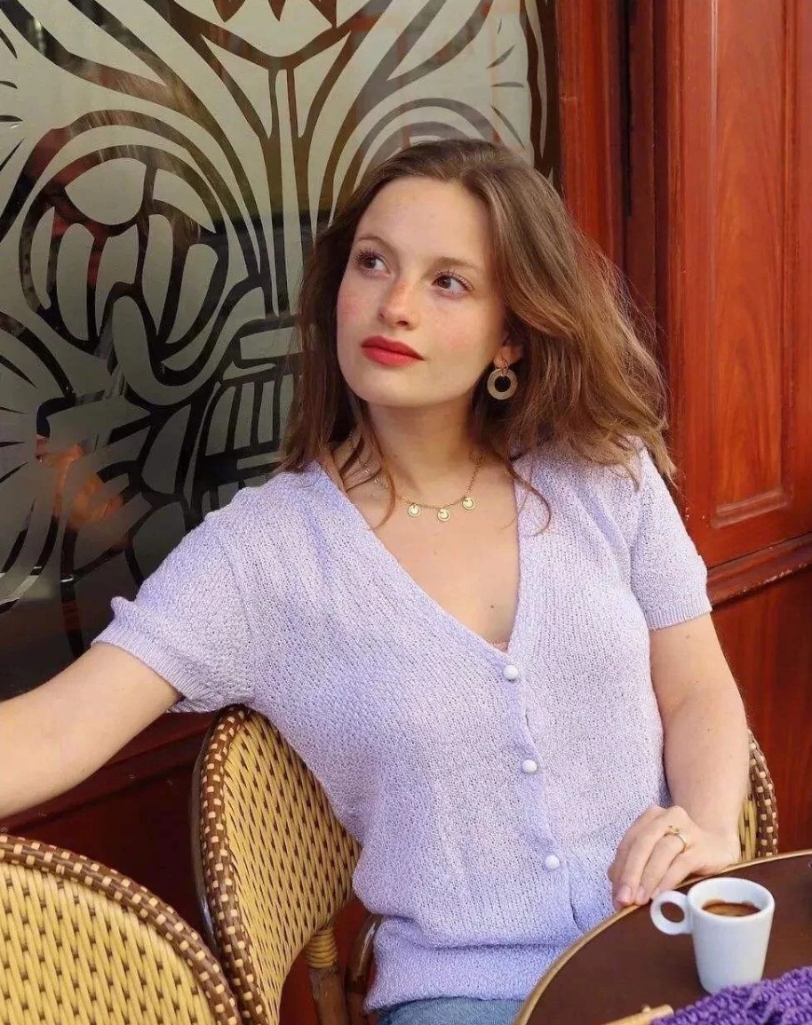 法国女性为什么那么多风情,法国女人的穿衣品味特点