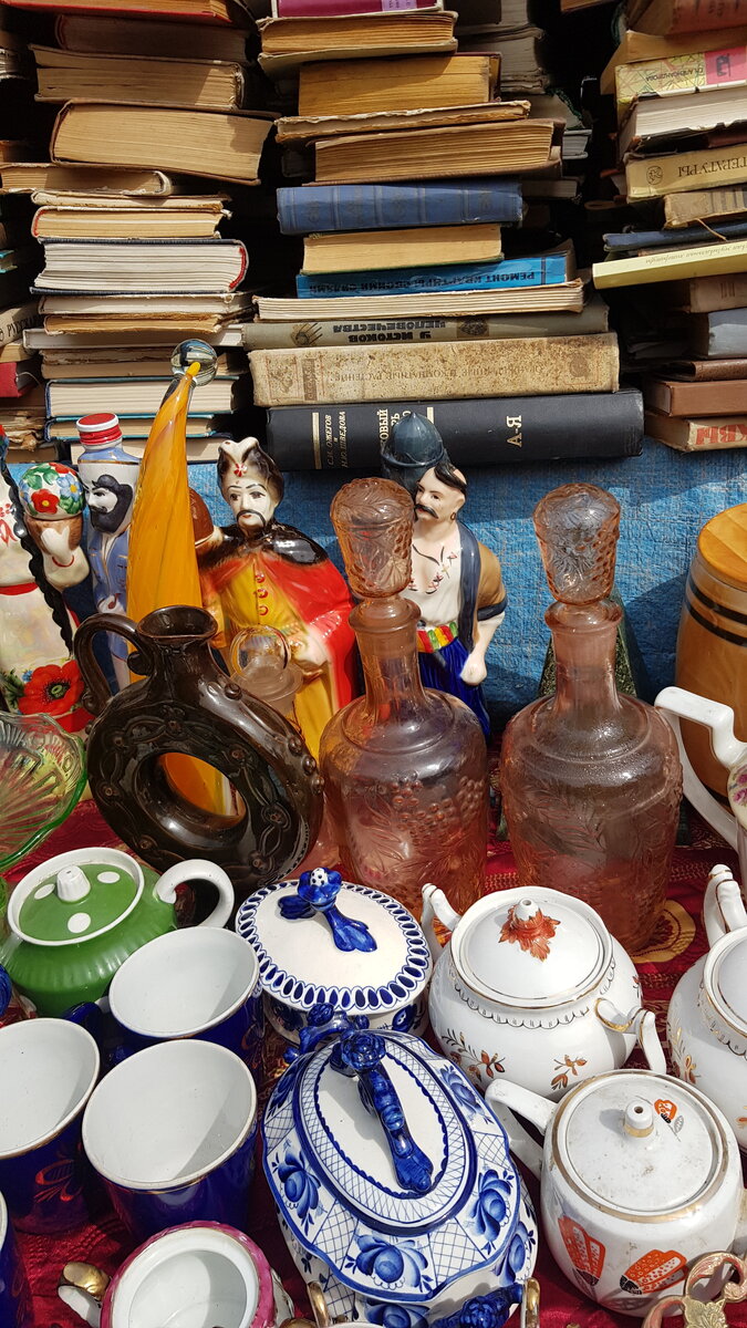 六十年代俄罗斯的跳蚤市场,一元左右的跳蚤市场