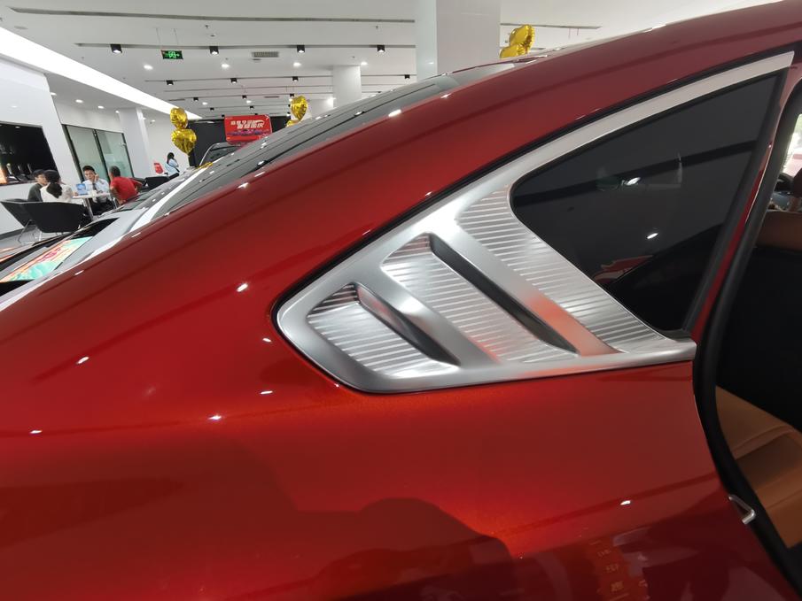 比亚迪汉ev丹拿版,汉丹拿极光蓝