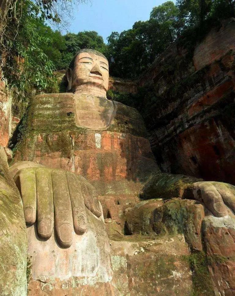 乐山大佛脚被水淹没奇观出现,乐山大佛再次被水淹没图片