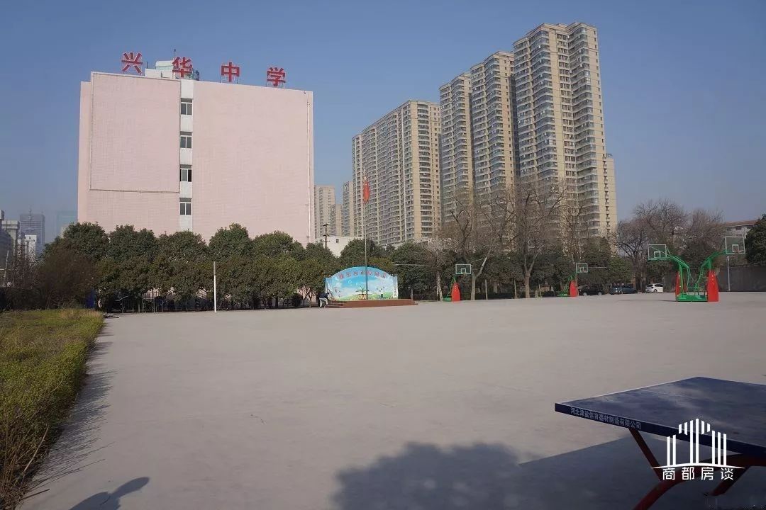 郑州各区热门中学,郑州二七区兴华中学