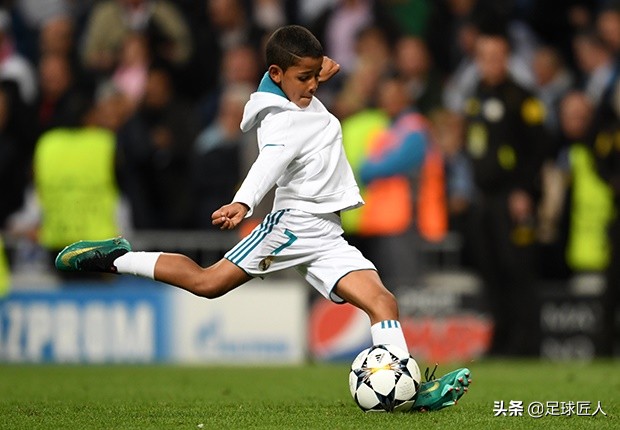 迷你罗天赋有C罗高吗,c罗迷你罗头球