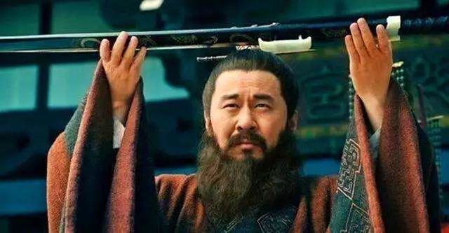 少年看不懂却成了剧中人,三国历史上真正的曹操与诸葛亮