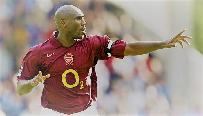 《442》评英超时代10大中卫：费迪南德压特里