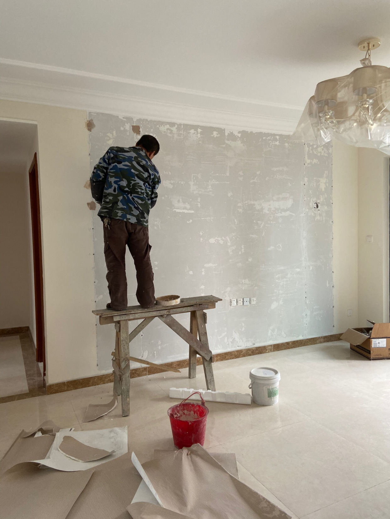 旧墙翻新流程及注意事项,旧墙翻新全包20平米价格表2021