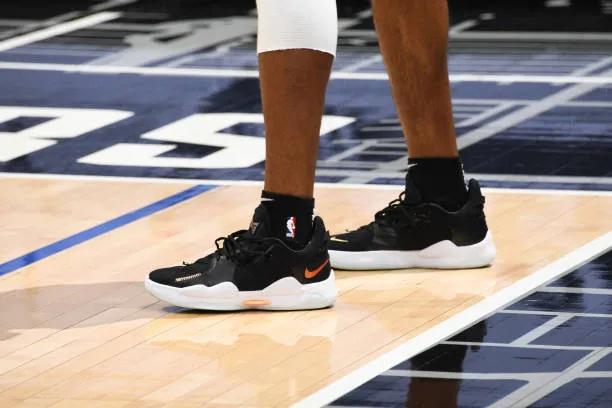2020nba詹姆斯都上脚了哪些球鞋,詹姆斯上脚最新战靴